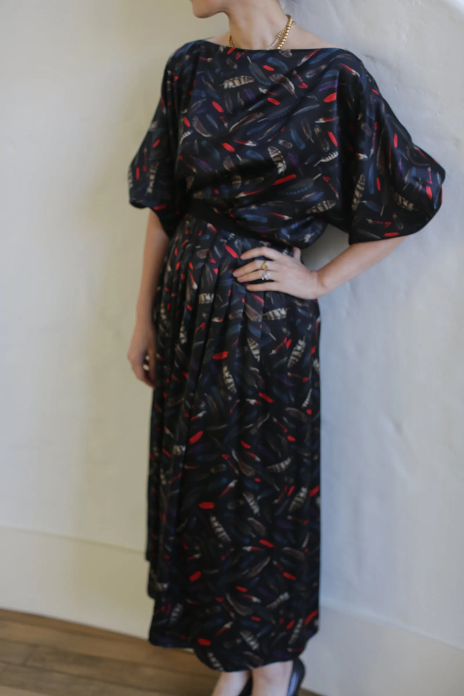 Silk Charmeuse Pleated Wrap Skirt | Feather Print Black